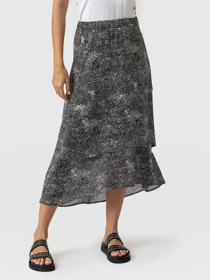 Saint And Sofia Skirts Women Etta Layered Skirt 8211 Monochrome Gothica Monochrome Gothica