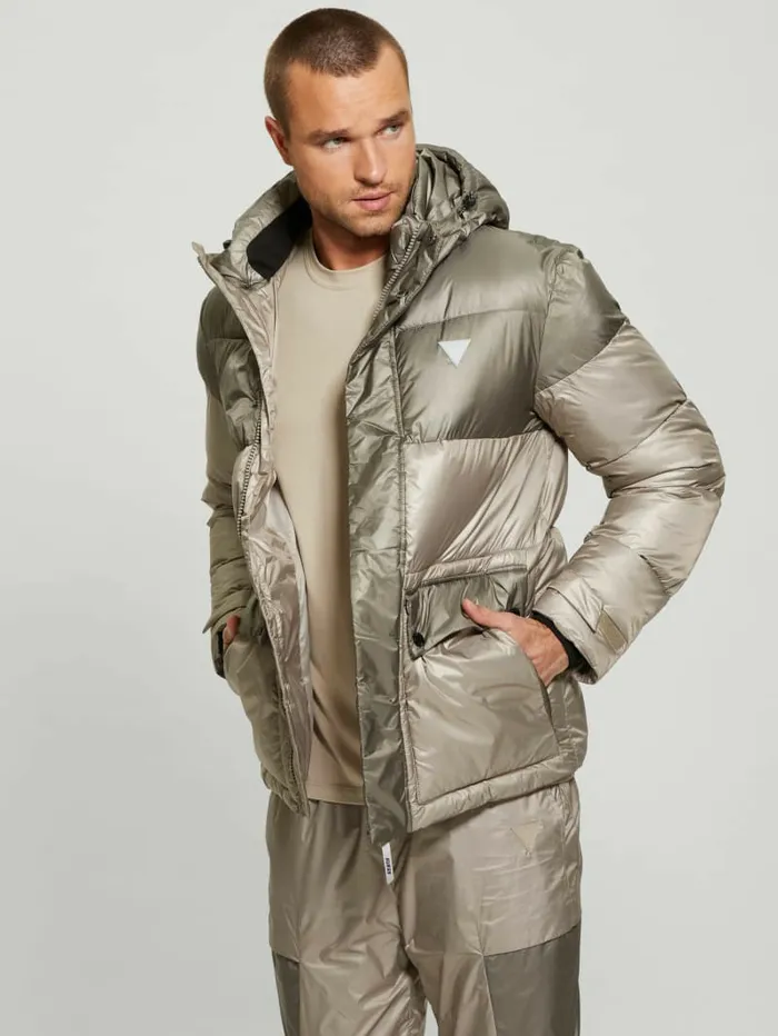 Activewear Wilfred Hooded Long Puffer Jacket Pasadena With Green Block GUESS Men Activewear Wilfred Hooded Long Puffer Jacket Pasadena With Green Block GUESS Men