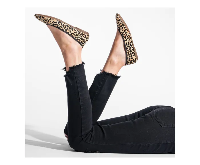 Flats and SlipOns Women Chaste Ballet Black Leather Hush Puppies