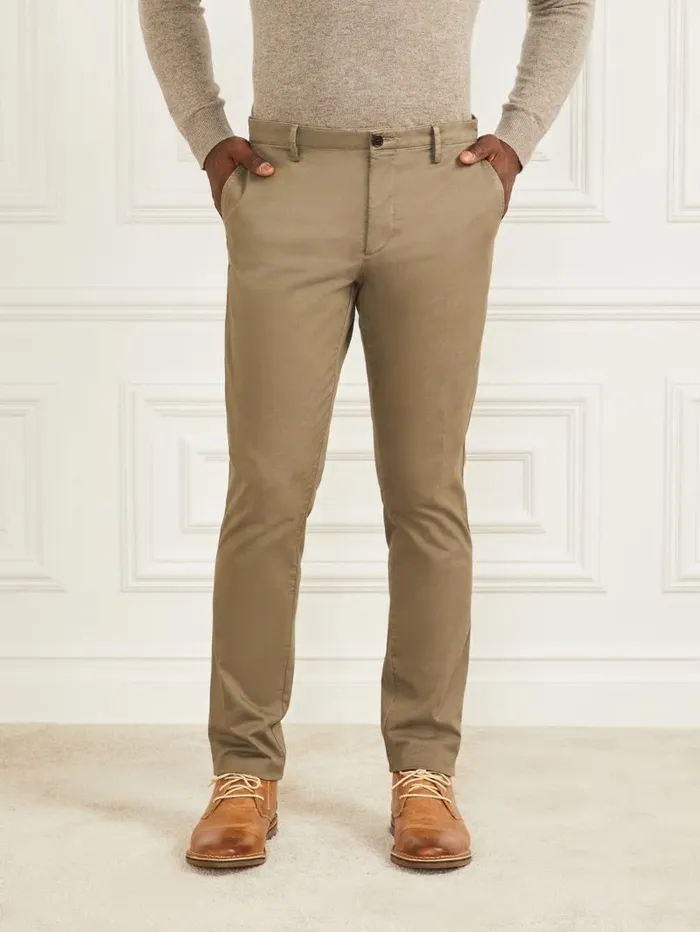GUESS Pants and Shorts Men Eco Hugh Easy Chino Pant Green Canteen