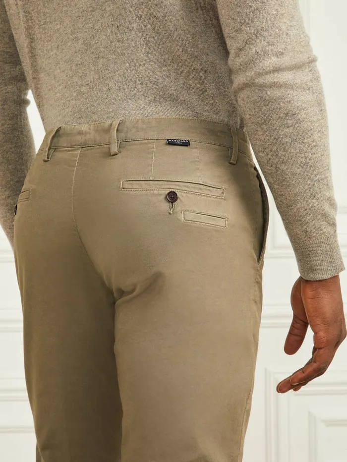 GUESS Pants and Shorts Men Eco Hugh Easy Chino Pant Green Canteen GUESS Pants and Shorts Men Eco Hugh Easy Chino Pant Green Canteen