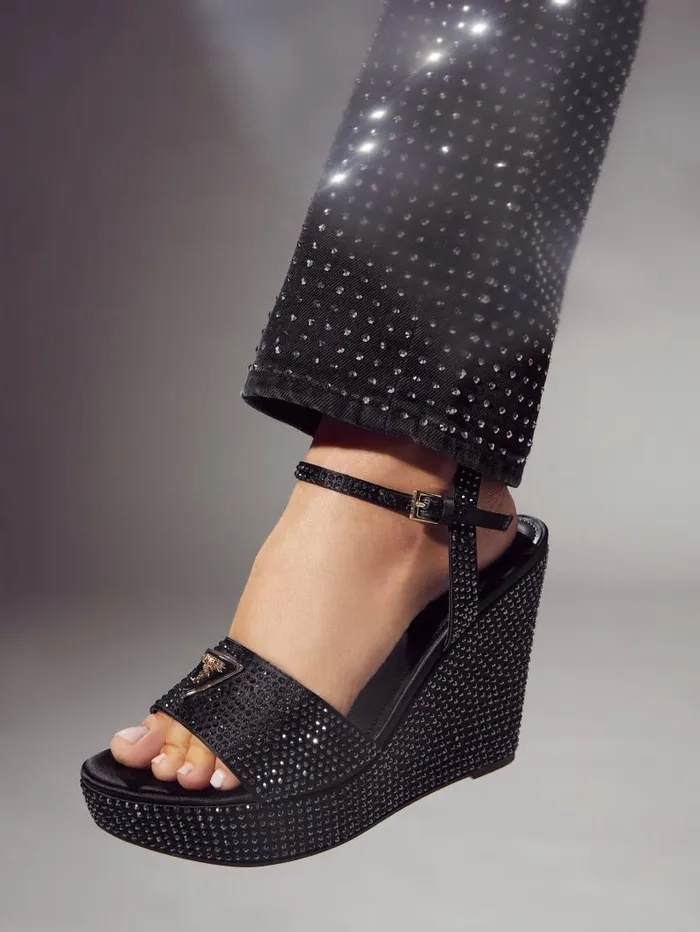 Heels GUESS Women Hippa Rhinestone Wedge Sandals Black 001 Heels GUESS Women Hippa Rhinestone Wedge Sandals Black 001