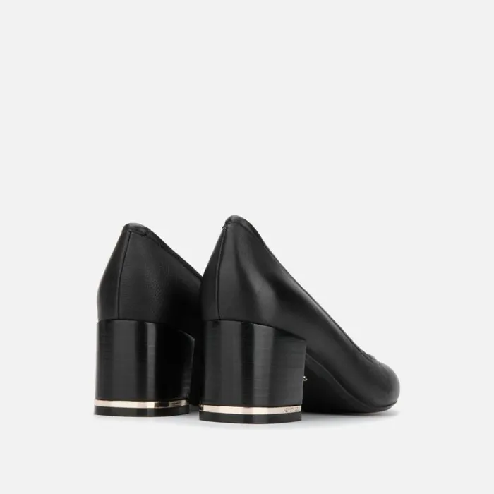 Kenneth Cole Balance Leather Pump Black Women Heels
