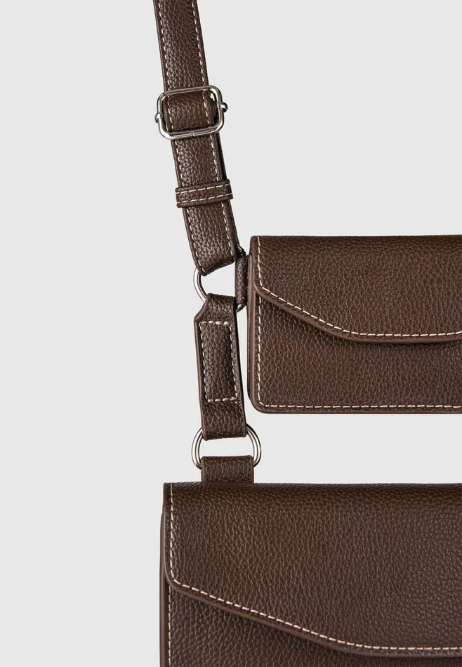 Men Manire De Voir Monet Duo Crossbody Bag Brown