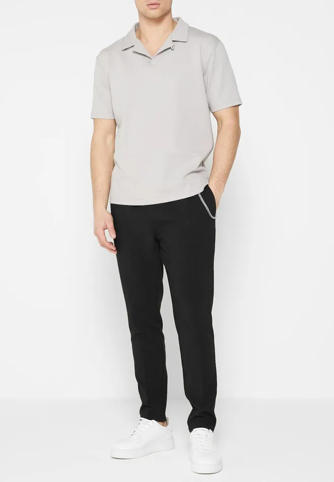 Men Manire De Voir Tailored Trousers With Chain Detail Black