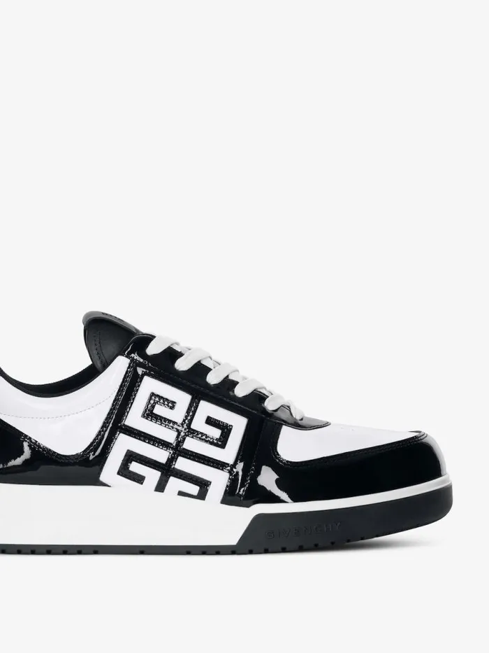 Men Sneakers Givenchy G4 Sneakers In Patent Leather Blackwhite