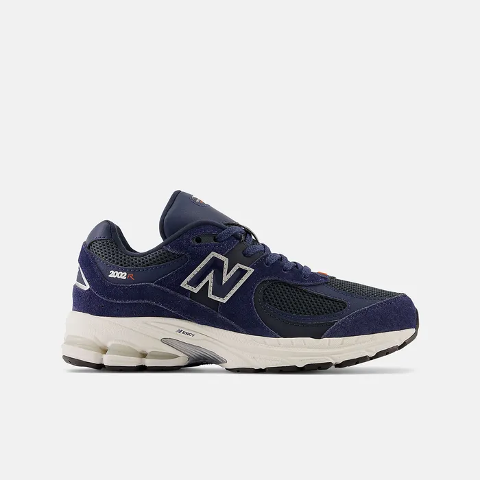 New Balance Size 35 8211 7 Kids 2002 NB Navy with Outerspace