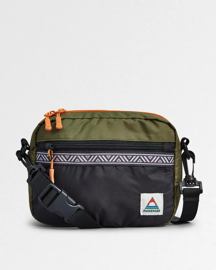 Passenger Backpacks and Bags Mainland Recycled Hip Pack True Black Khaki True Black Khaki 8211 WomenMen