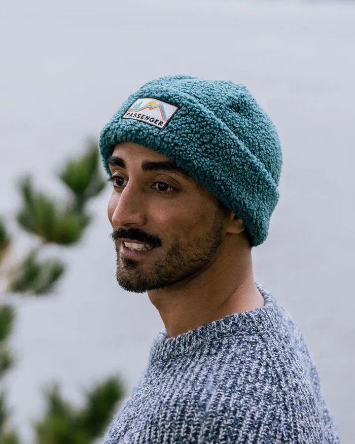 Passenger Beanies Peak Recycled Sherpa Beanie Mediterranean Mediterranean 8211 WomenMen