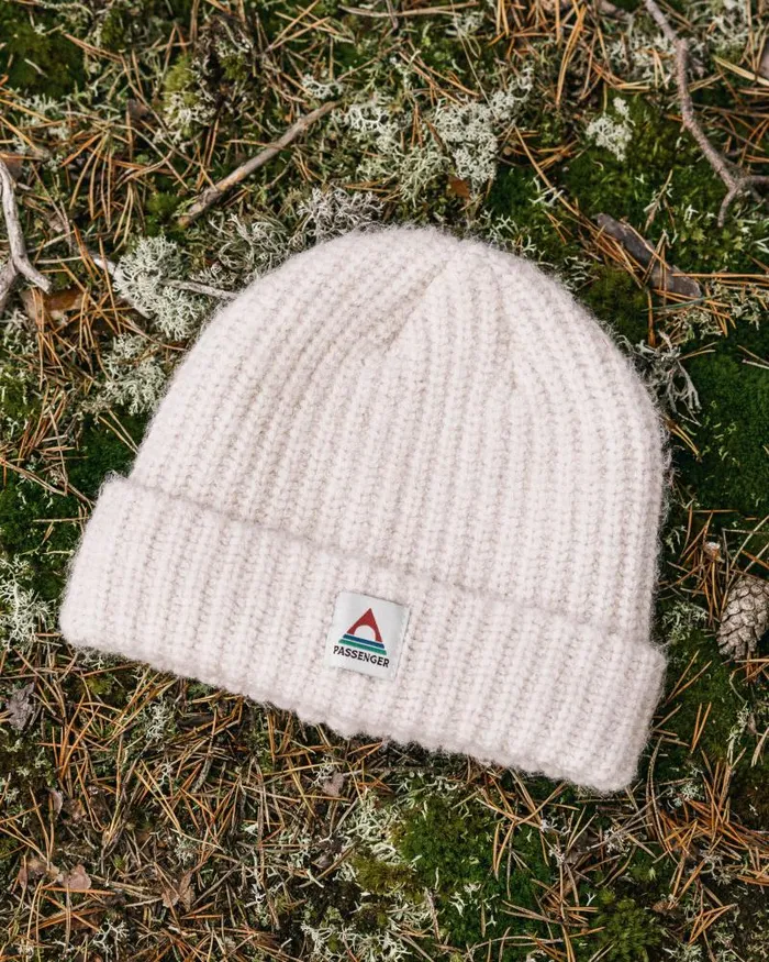 Passenger Beanies Redwood Fleece Lined Recycled Beanie Vintage White Vintage White 8211 WomenMen Passenger Beanies Redwood Fleece Lined Recycled Beanie Vintage White Vintage White 8211 WomenMen