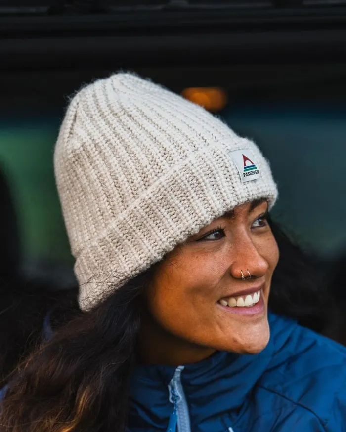 Passenger Beanies Redwood Fleece Lined Recycled Beanie Vintage White Vintage White 8211 WomenMen