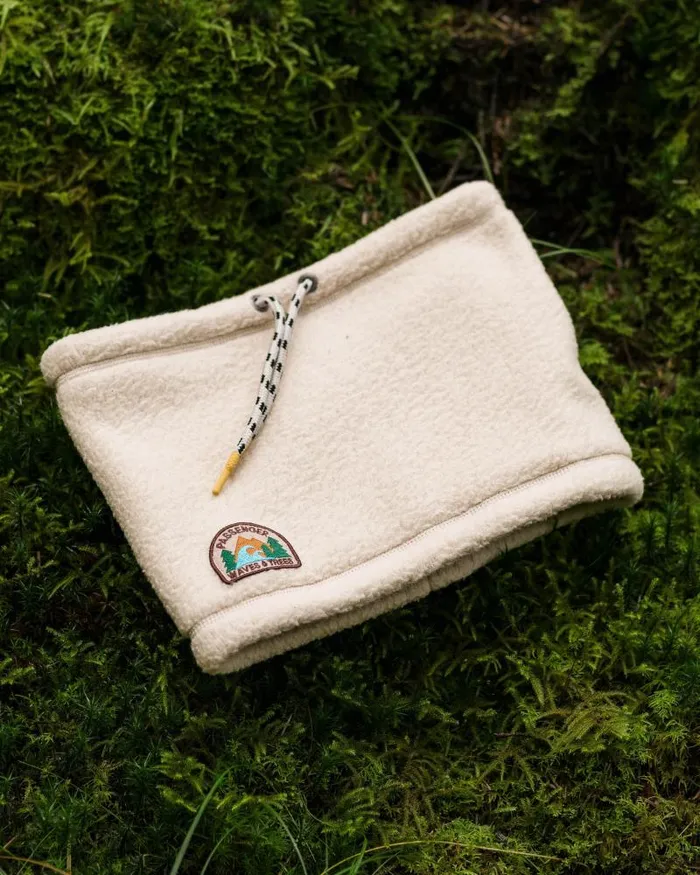 Passenger Scarves and Neckwear Mulled Sherpa Fleece Snood Oatmeal Oatmeal 8211 WomenMen