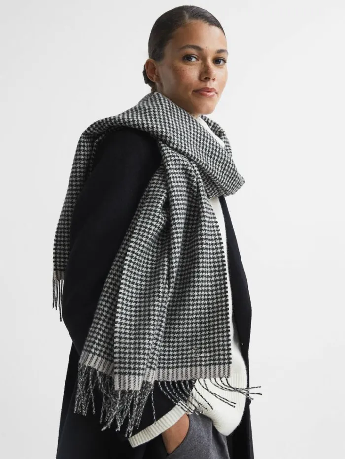REISS Hats Gloves and Scarves Women Wool Blend Dogtooth Embroidered Scarf Blackwhite