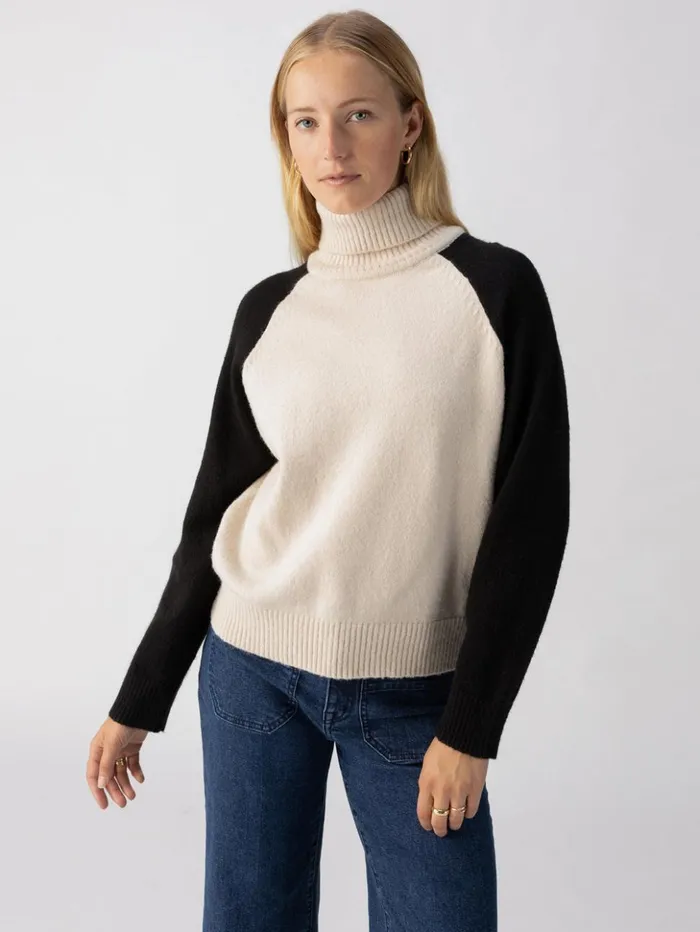Sanctuary Clothing Sweaters and Cardis Women Cozy Day Sweater Toasted Almond Black