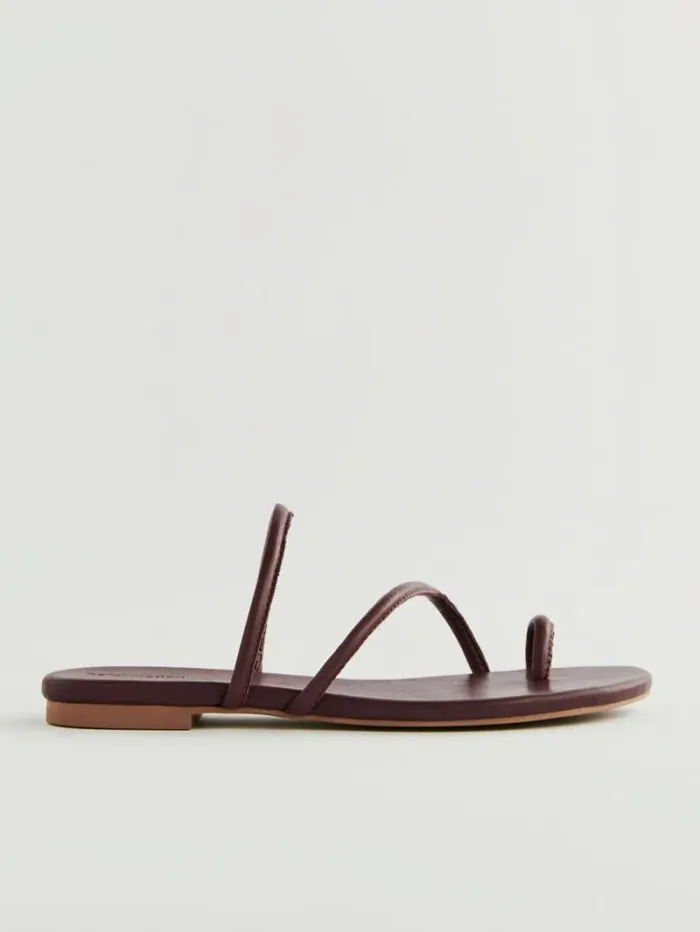The Reformation Ludo Toe Ring Strappy Flat Sandal Chestnut 8211 Shoes