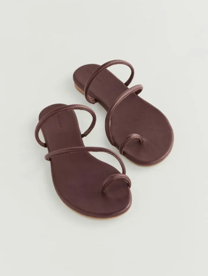 The Reformation Ludo Toe Ring Strappy Flat Sandal Chestnut 8211 Shoes