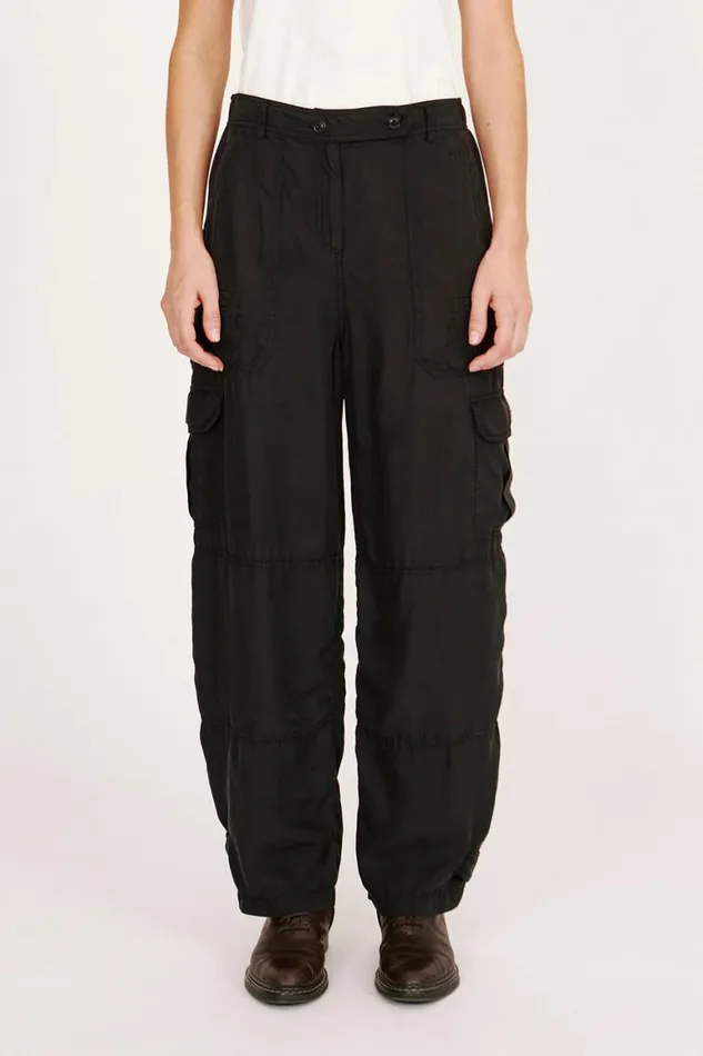 Women Black Wilshire Pant Raquel Allegra Bottoms