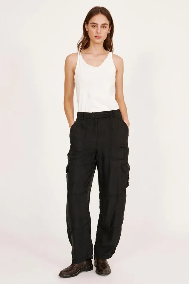 Women Black Wilshire Pant Raquel Allegra Bottoms