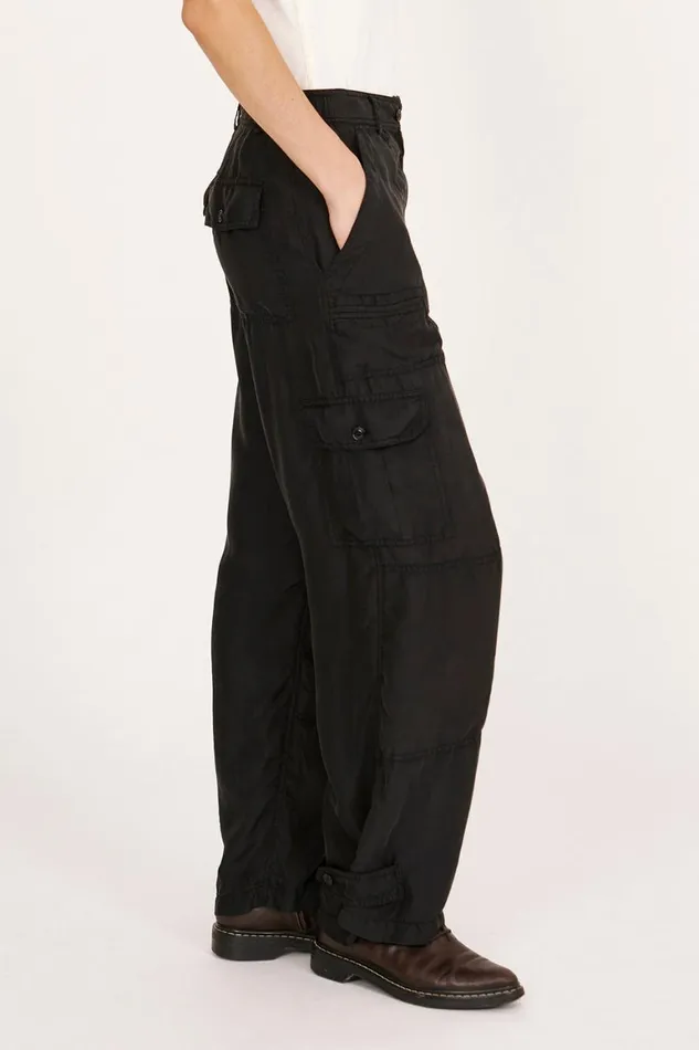 Women Black Wilshire Pant Raquel Allegra Bottoms
