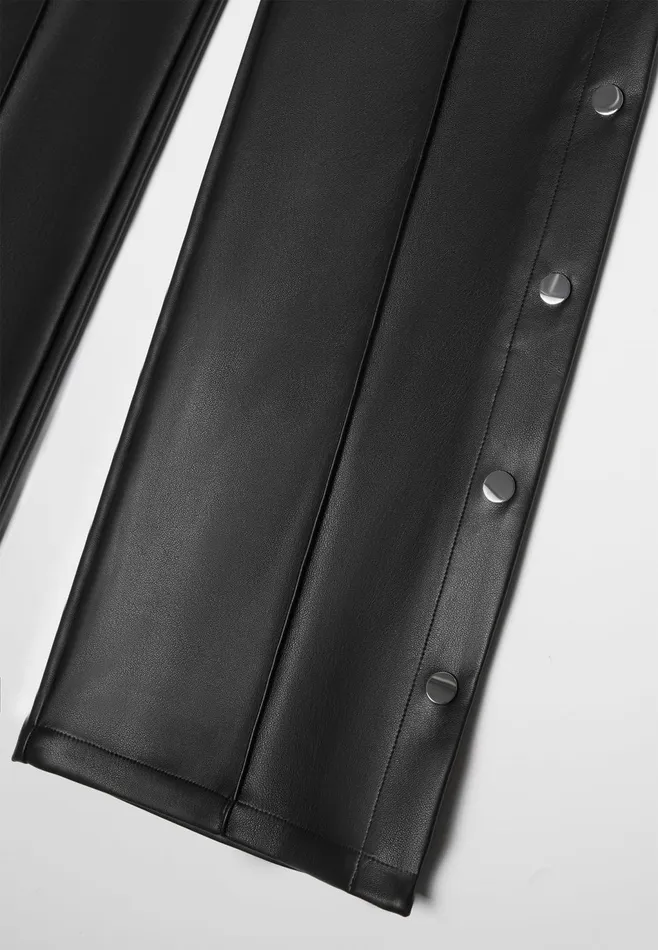 Women Manire De Voir Leather Pintuck Popper Trousers Black
