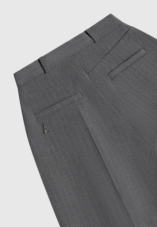 Women Manire De Voir Pinstripe Tailored City Shorts Grey