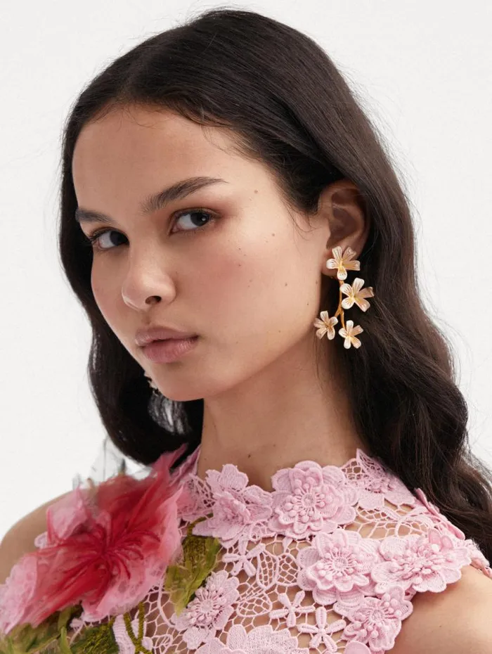Women Oscar De La Renta Earrings Flower Branch ClipOn Earrings Ivory Women Oscar De La Renta Earrings Flower Branch ClipOn Earrings Ivory