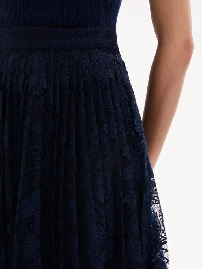 Women Oscar De La Renta Pants and Skirts Marbled Carnation Guipure Pleated Skirt Navy Women Oscar De La Renta Pants and Skirts Marbled Carnation Guipure Pleated Skirt Navy