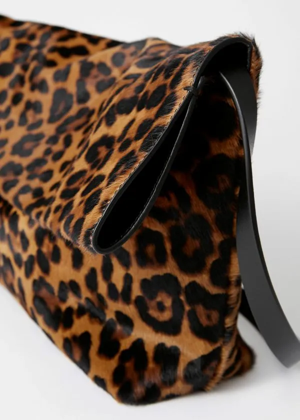 Women Shoulder Bags and Other Stories Folded LeopardPrint Clutch Leopard